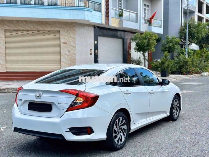 Honda Civic 2019 1.8E - 74000 km siêu đẹp