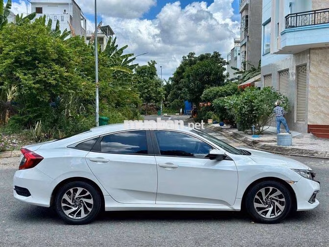 Honda Civic 2019 1.8E - 74000 km siêu đẹp