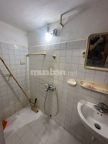 Chính chủ cho thuê nhà 20mx2 tầng 6,5 tr/ th p Trường Chinh
