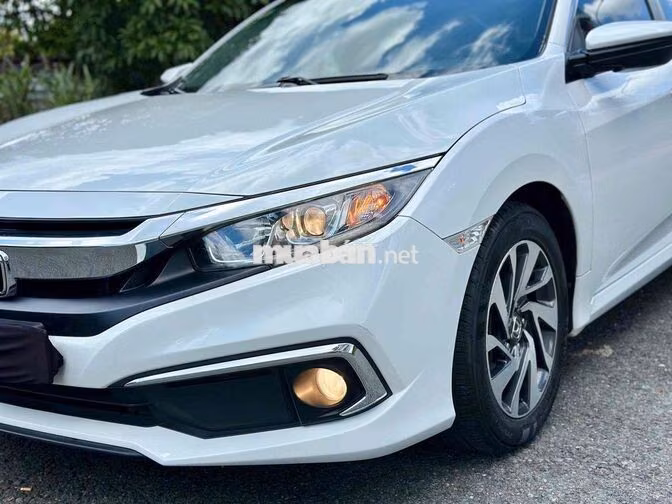 Honda Civic 2019 1.8E - 74000 km siêu đẹp