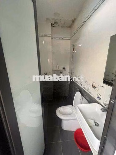 TRỐNG LẠI STUDIO CỬA SỔ TRỜI FULL NỘI THẤT NGAY HƯƠNG LỘ 2 - MÃ LÒ