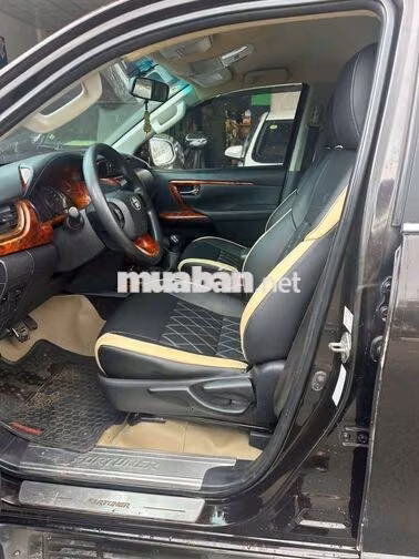 Toyota Fortuner G 2017 Số sàn Máy dầu 7 chỗ Đen