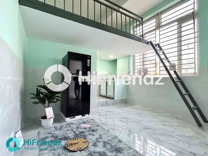 PHÒNG CÓ GÁC LỬNG CỬA SỔ THOÁNG SÁT ĐH VĂN HIẾN - TIỆN ĐI TRUNG TÂM