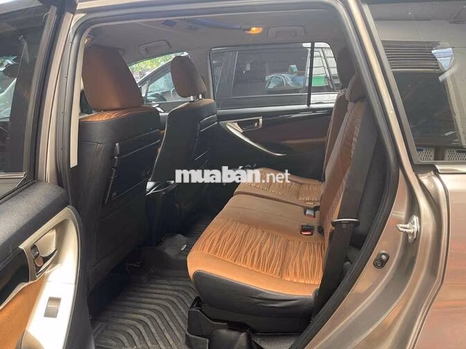 Toyota Innova 2.0G 2018 / Giá thương lượng