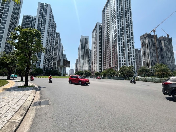 NHÀ ĐẸP 52M² NAM TỪ LIÊM - GẦN VINHOMES SMART CITY – NGÕ THÔNG TO Ô TÔ