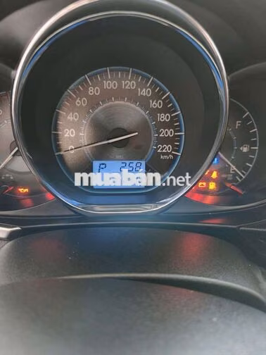 Toyota Vios 1.5 AT 2015 Nâu vàng