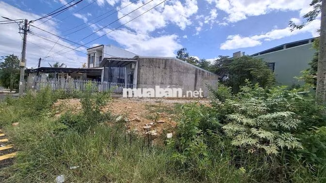 Chính chủ bán đất Mặt Tiền đường 75m lô góc 144m2 Hòa Tiến 