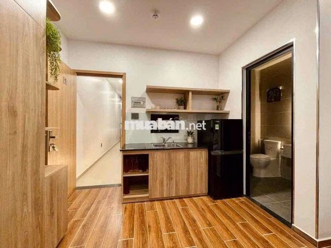 STUDIO MỚI FULL NỘI THẤT BAN CÔNG RỘNG NGAY ĐƯỜNG 3/2