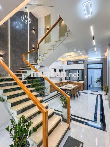 Bán gấp nhà Tân Hiêp 10, Tân Uyên, Bình Dương, giá 2ty370