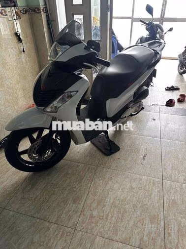 Honda SH ý 125i 2010 Trắng đen