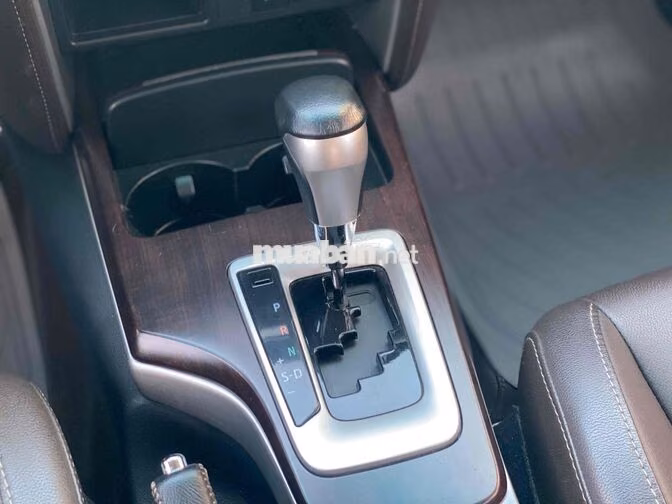 Toyota Fortuner 2.7V AT 2016 Trắng Tự động