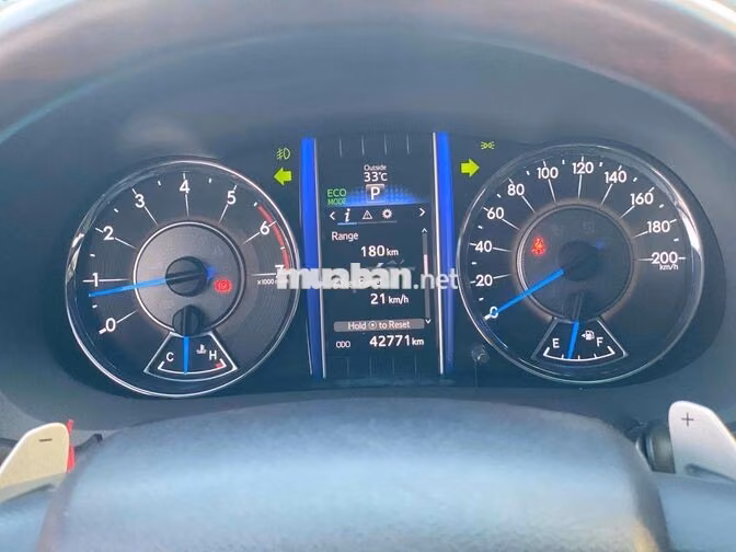 Toyota Fortuner 2.7V AT 2016 Trắng Tự động
