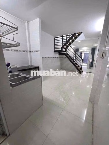 nhà nguyên căn gần ngã tư bình thái 2 phòng ngủ, 2 nhà vệ sinh