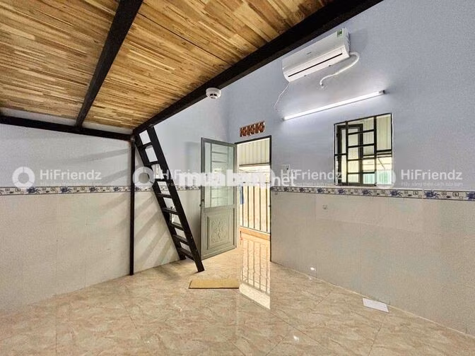 Cho Thuê Phòng Gác Rộng Rãi Sẵn Máy Lạnh Gần Đại Học Văn Hiến, Tân Phú