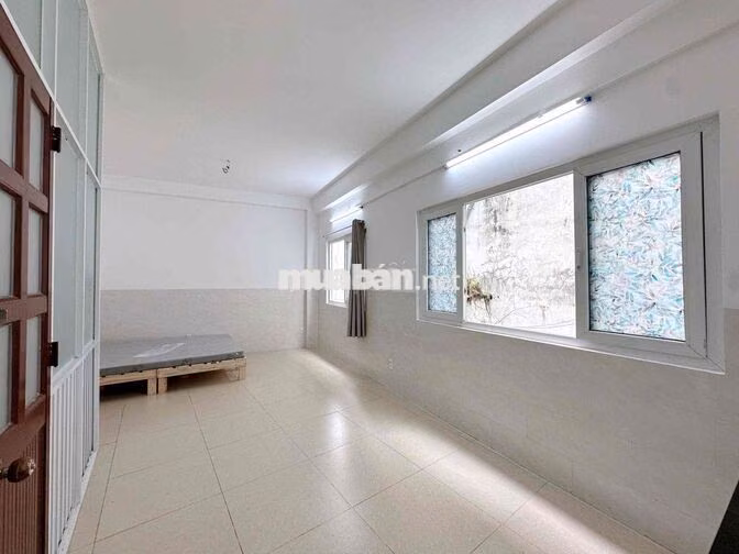 🔥 🏡 PHÒNG ĐẸP – STUDIO FULL NỘI THẤT CỬA SỔ THOÁNG NGAY UEH Q10 🔥