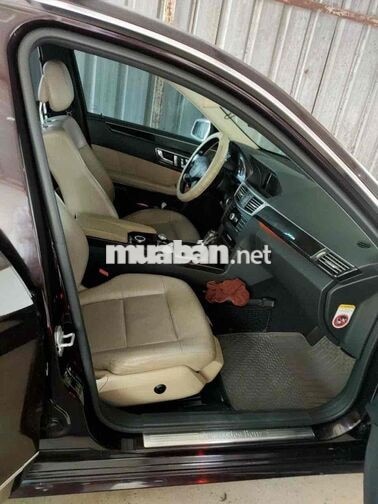 Mercedes-Benz E250 CGI 2009 Nâu đậm