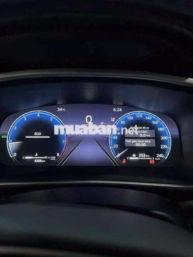 Toyota Corolla Altis V 2025 4300 km Đen