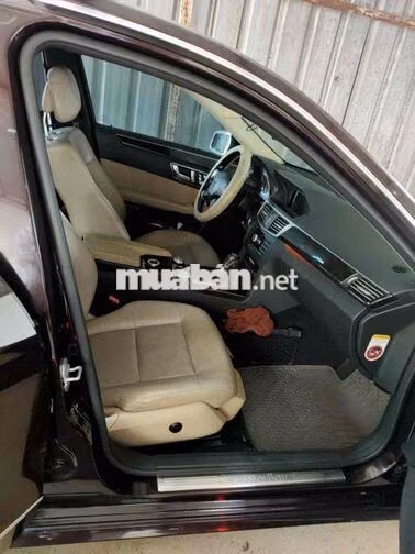 Mercedes-Benz E250 CGI 2009 Nâu đậm