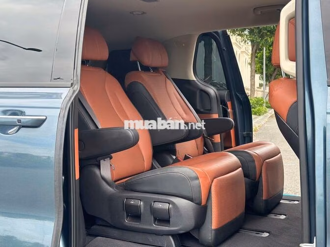 Kia Carnival 7s 2024 Diesel Tự động 8 cấp Trắng