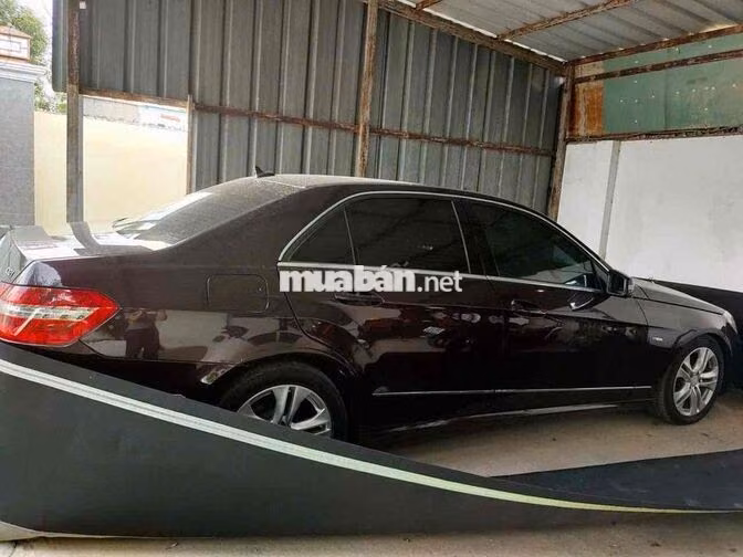 Mercedes-Benz E250 CGI 2009 Nâu đậm