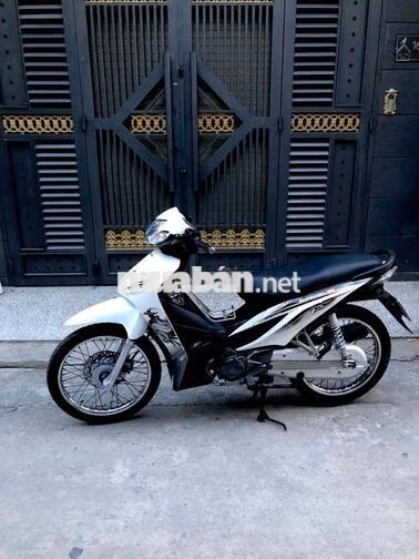 Honda Wave S 2013 Trắng máy zin cv + cccd chủ xe