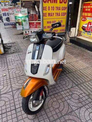 Piaggio Vespa LX 125 Trắng, Cam