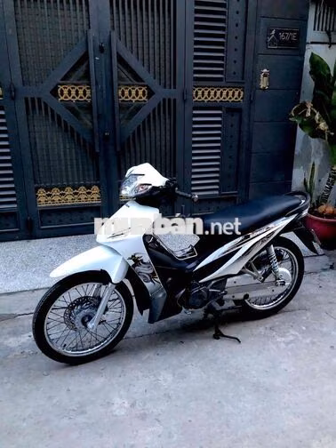 Honda Wave S 2013 Trắng máy zin cv + cccd chủ xe