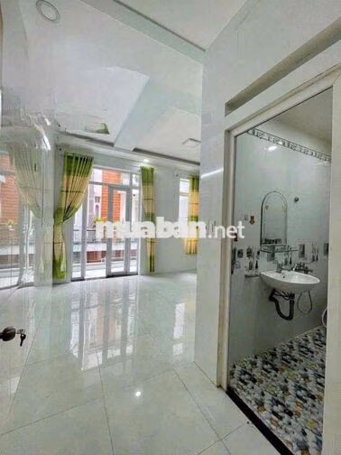CHO THUÊ NHÀ QUANG TRUNG HẺM XE TẢI, XE HƠI ĐẬU TRONG NHÀ