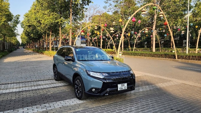 Bán xe Outlander Mishubishi 580tr chính chủ chạy 42000km đăng ký 2021