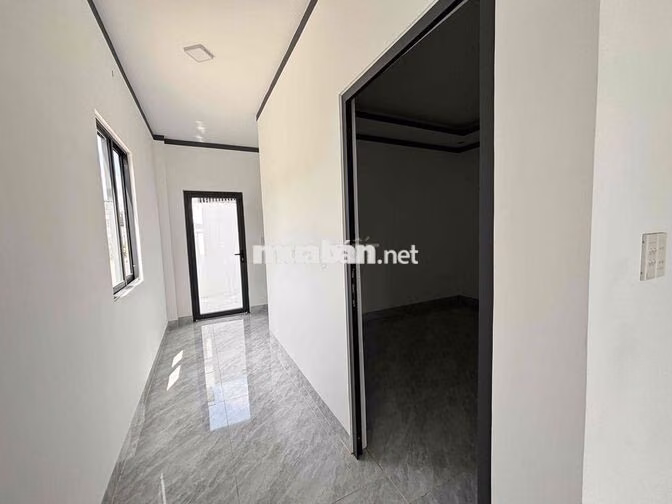 Chủ bể n.ợ hạ bán lỗ căn nhà sổ riêng 2mt siêu đẹp gần kcn giang điền
