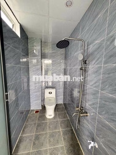 Chủ bể n.ợ hạ bán lỗ căn nhà sổ riêng 2mt siêu đẹp gần kcn giang điền