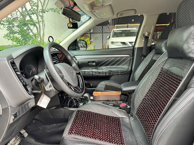 Bán xe Outlander Mishubishi 580tr chính chủ chạy 42000km đăng ký 2021