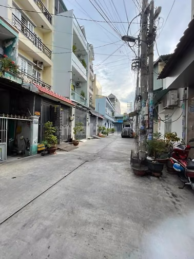 Bán nhà HXH đường Tân Hòa Đông, DT 4x16m, cấp 4, giá 6,3 tỷ
