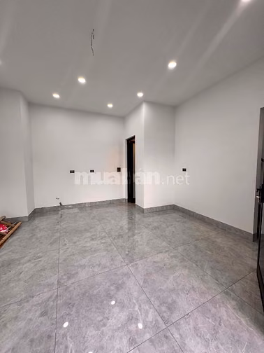 Bán nhà 5 tầng lô góc mặt phố Âu Cơ, số lẻ phía Hồ Tây, sàn 34m - 22,5