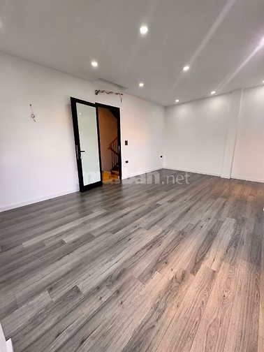 Bán nhà 5 tầng lô góc mặt phố Âu Cơ, số lẻ phía Hồ Tây, sàn 34m - 22,5