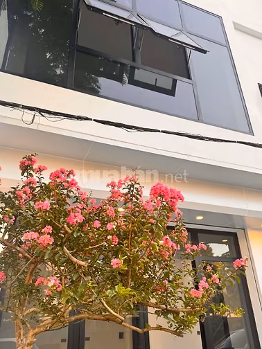 Bán nhà 5 tầng lô góc mặt phố Âu Cơ, số lẻ phía Hồ Tây, sàn 34m - 22,5