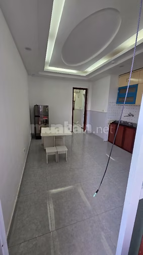 Cho thuê căn hộ CCMN 1N1K full đồ, có ban công giá 5M ngõ 225 Quan Hoa