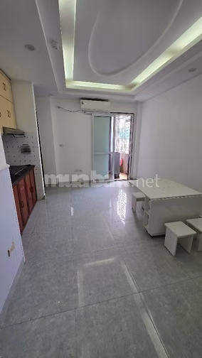 Cho thuê căn hộ CCMN 1N1K full đồ, có ban công giá 5M ngõ 225 Quan Hoa