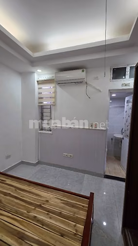Cho thuê căn hộ CCMN 1N1K full đồ, có ban công giá 5M ngõ 225 Quan Hoa