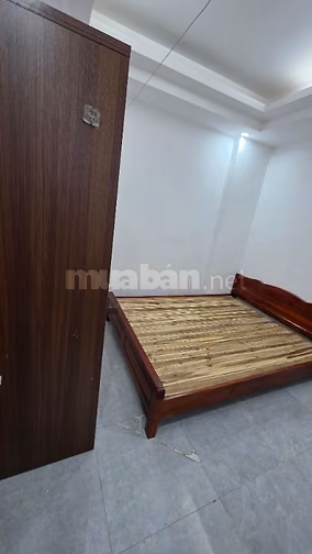Cho thuê căn hộ CCMN 1N1K full đồ, có ban công giá 5M ngõ 225 Quan Hoa