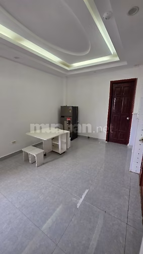 Cho thuê căn hộ CCMN 1N1K full đồ, có ban công giá 5M ngõ 225 Quan Hoa