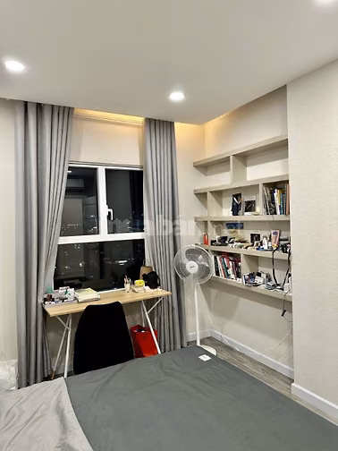 Chính chủ cần bán căn hộ Sao Mai, 2PN, nội thất cao cấp, nhà mới, SHR