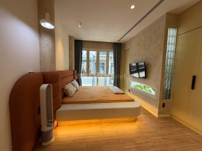 Chính chủ bán nhà hẻm 7B/... Thành Thái Q.10 - 127m2 sàn - 2pn lớn