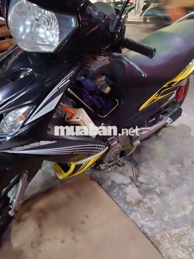 Suzuki Axelo 2015 Đen Vàng côn tay