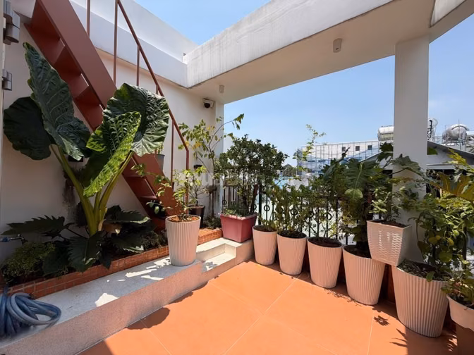 Chính chủ bán nhà hẻm 7B/... Thành Thái Q.10 - 127m2 sàn - 2pn lớn