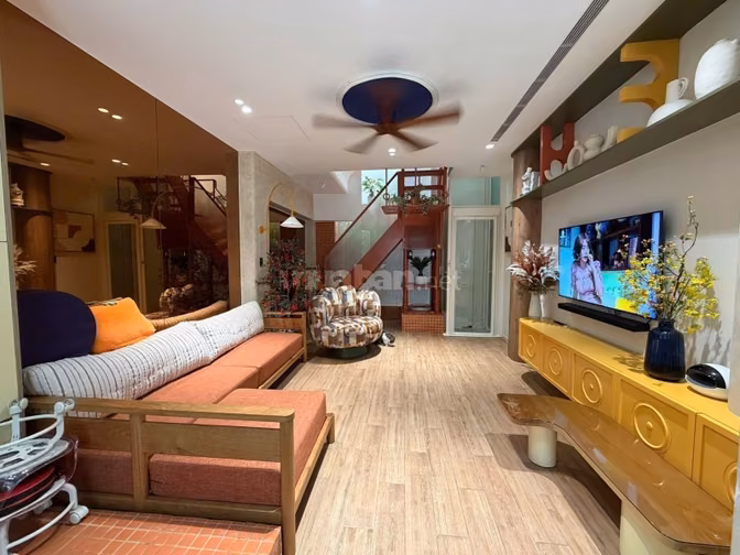 Chính chủ bán nhà hẻm 7B/... Thành Thái Q.10 - 127m2 sàn - 2pn lớn