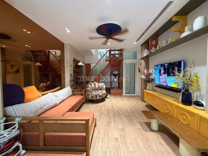 Chính chủ bán nhà hẻm 7B/... Thành Thái Q.10 - 127m2 sàn - 2pn lớn