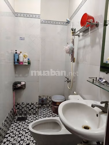CĂN 1: CHO THUÊ NHÀ MT NGUYỄN HẬU, P.PHÚ THỌ HÒA, Q.TÂN PHÚ, 20TR.