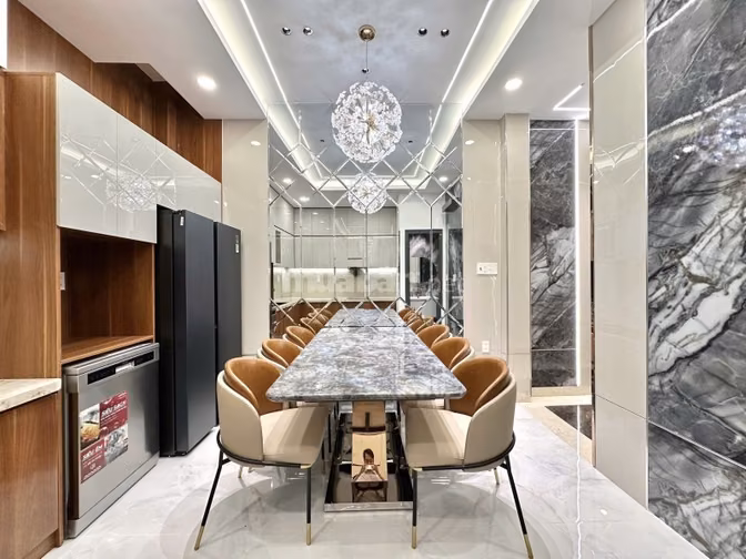 Chính chủ bán nhà hẻm 541 Huỳnh Văn Bánh - có thang máy- 4pn 6wc