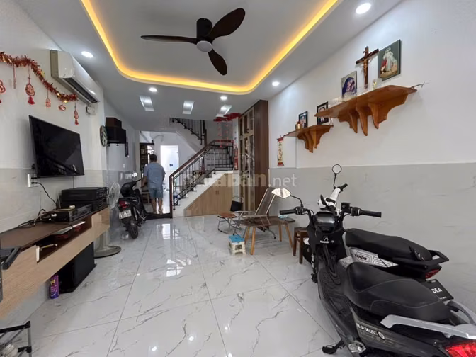 Hẻm Xe Hơi Đỗ Cửa - TT Bình Thạnh - Nhà 5 Tầng 